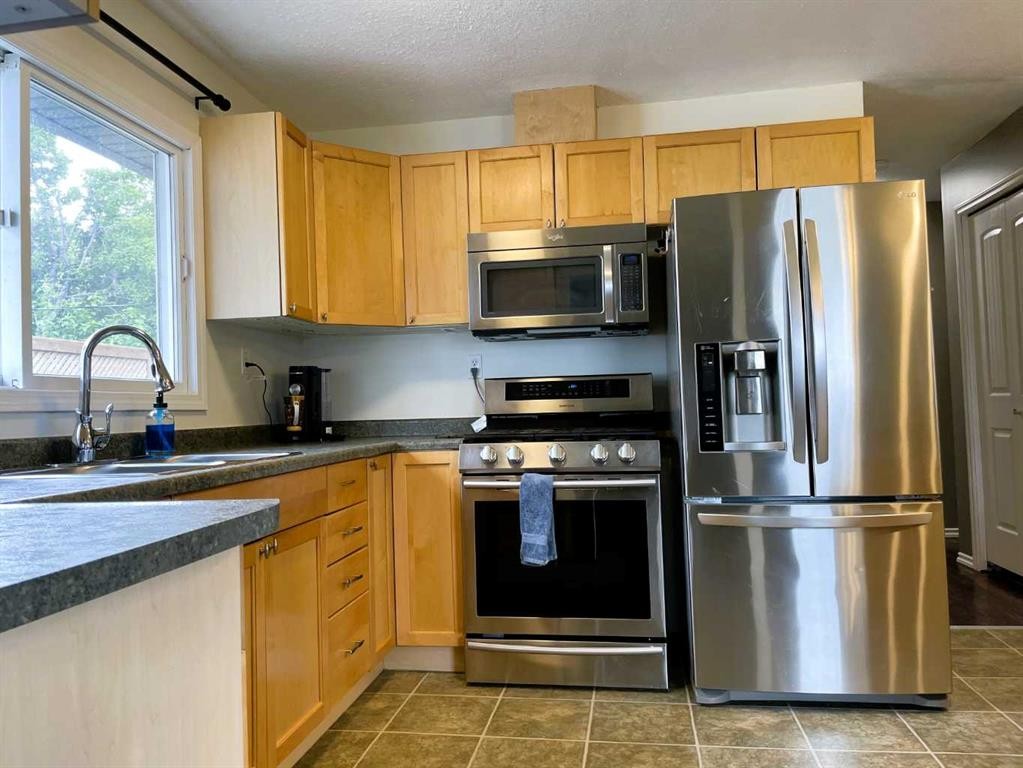 4330 49 Avenue, Grimshaw, AB
