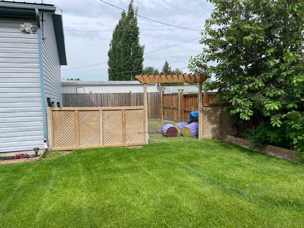 4330 49 Avenue, Grimshaw, AB