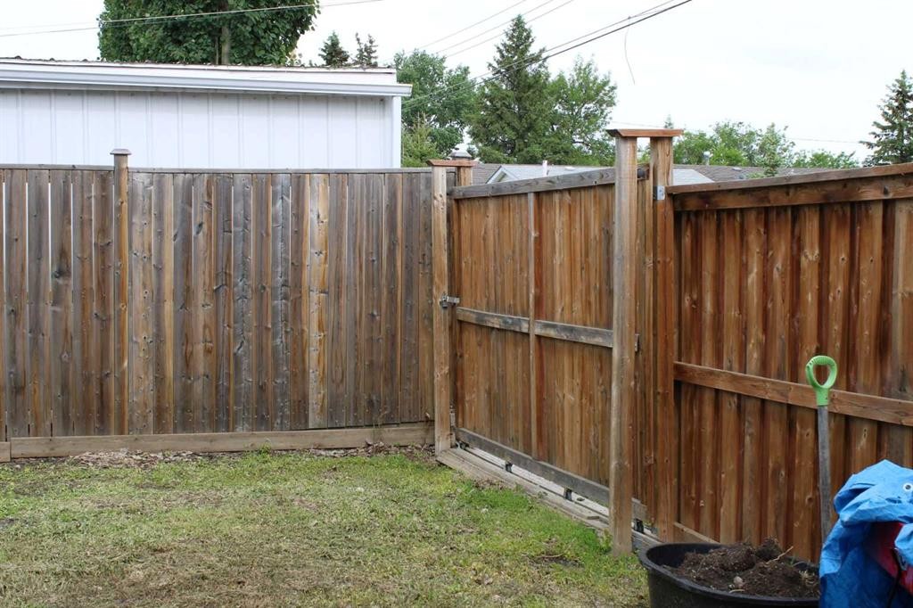 4330 49 Avenue, Grimshaw, AB