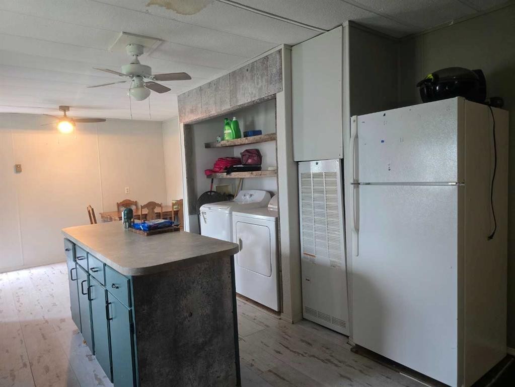 304-72133 Range Road 11, Debolt, AB - Indoor Photo Showing Laundry Room