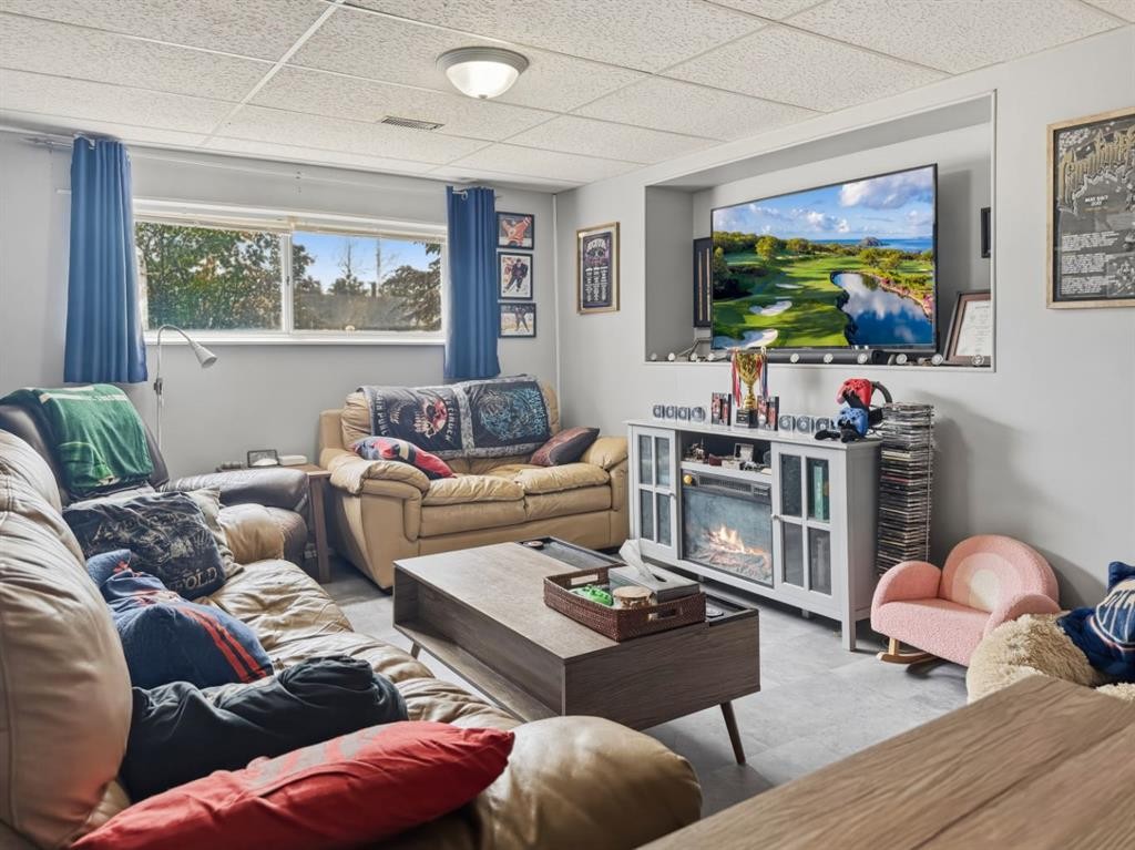 10214 97 Avenue, Grande Cache, AB