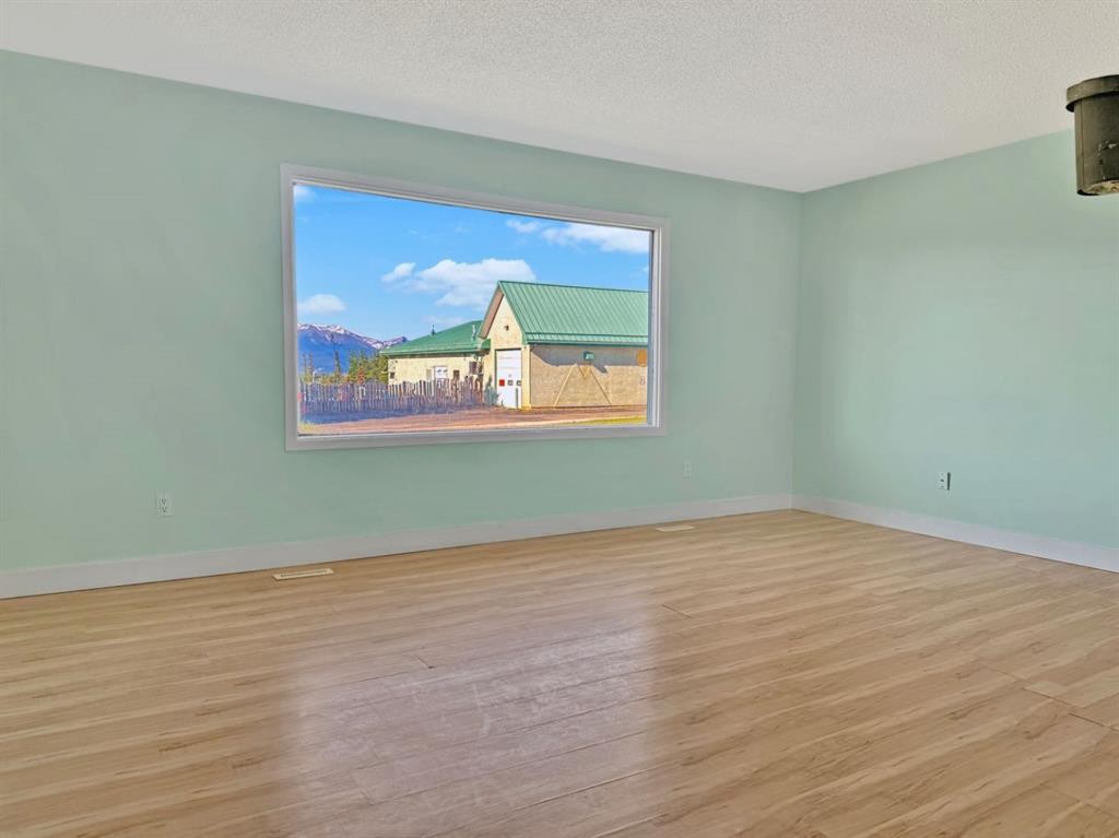 10987 97 Avenue, Grande Cache, AB