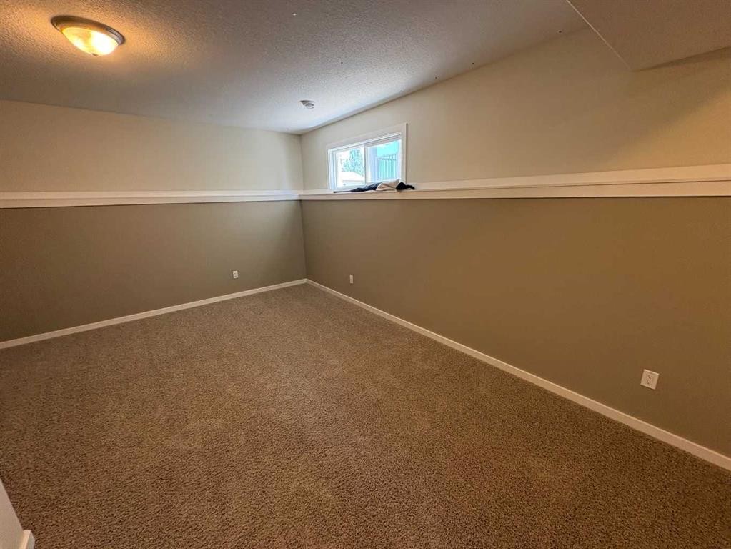 8905 107 Avenue, Peace River, AB
