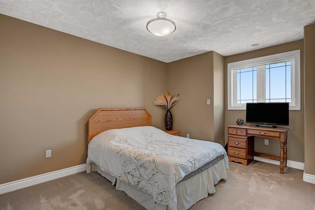 1130 Redlow Drive, Beaverlodge, AB