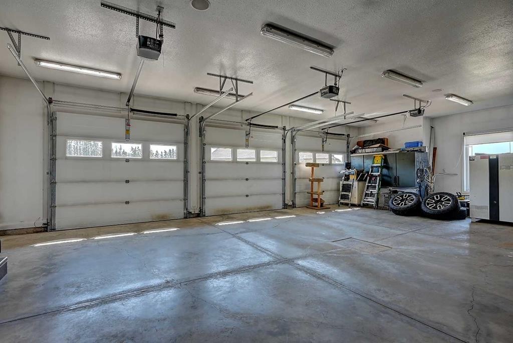 1130 Redlow Drive, Beaverlodge, AB