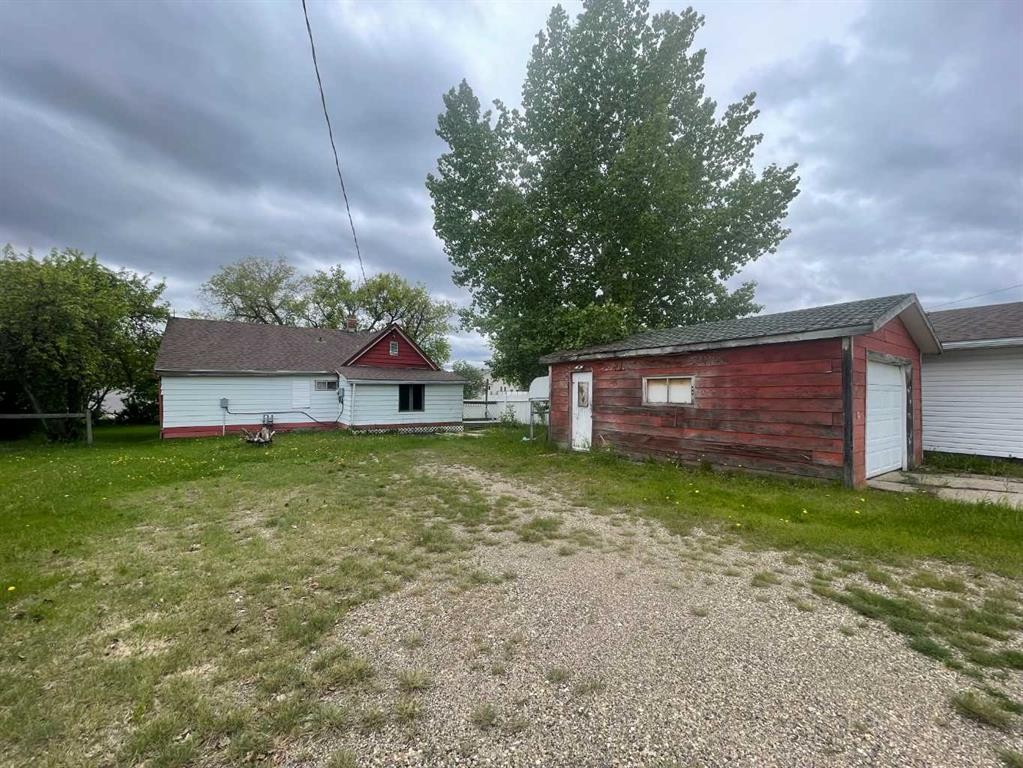 11020 104 Ave., Fairview, AB