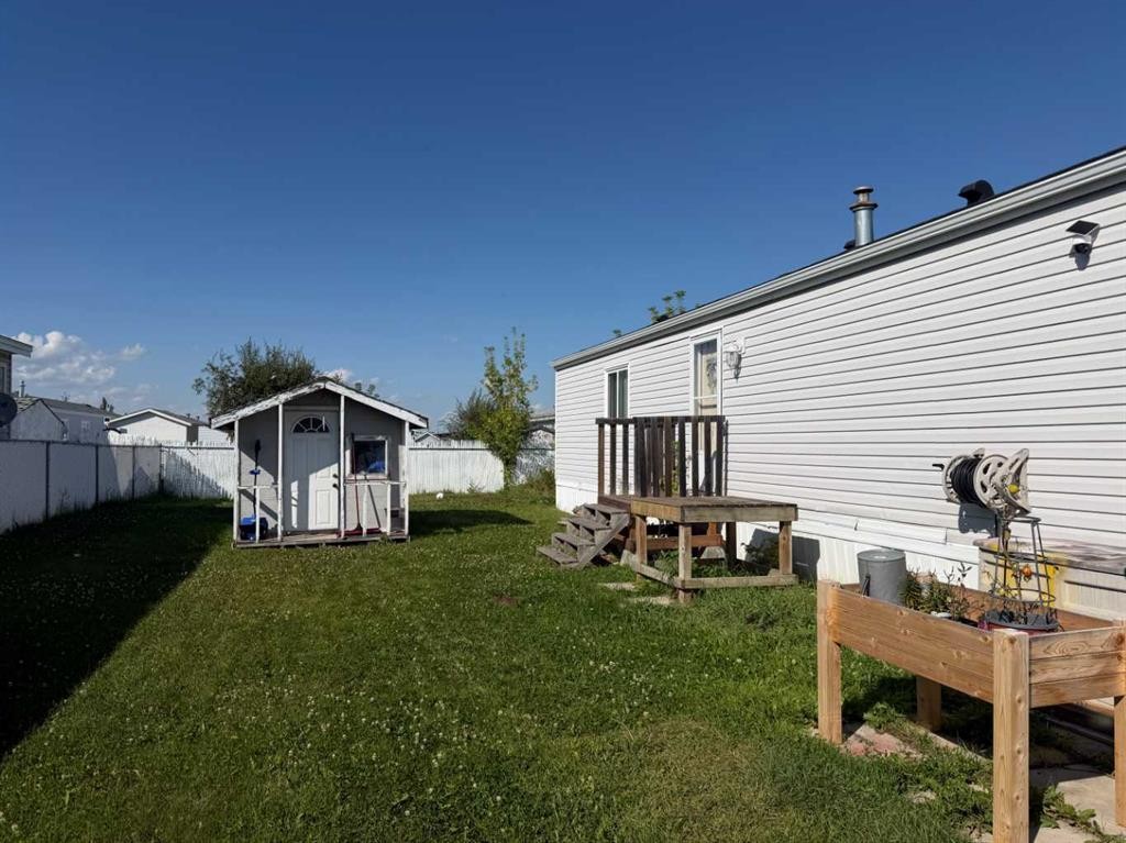 9610 101 Avenue, Clairmont, AB - Outdoor