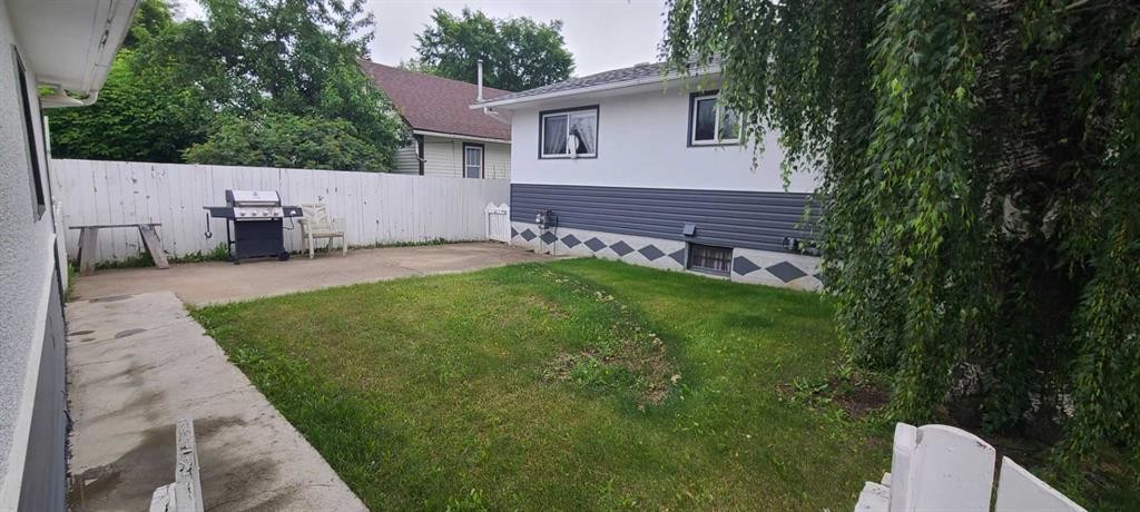 4820 53 Avenue, Grimshaw, AB - Outdoor