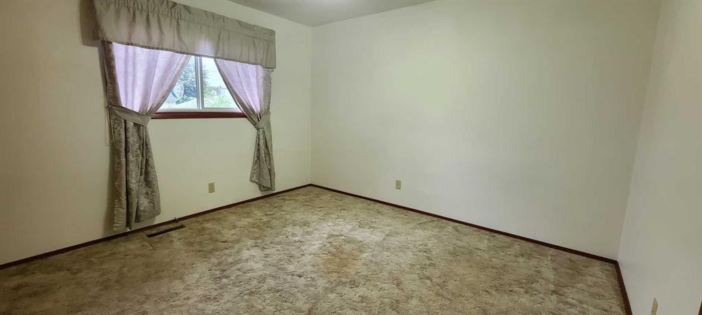 4820 53 Avenue, Grimshaw, AB - Indoor Photo Showing Other Room
