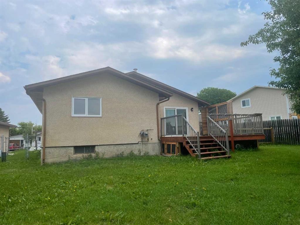 11409 110 Ave. Cres, Fairview, AB