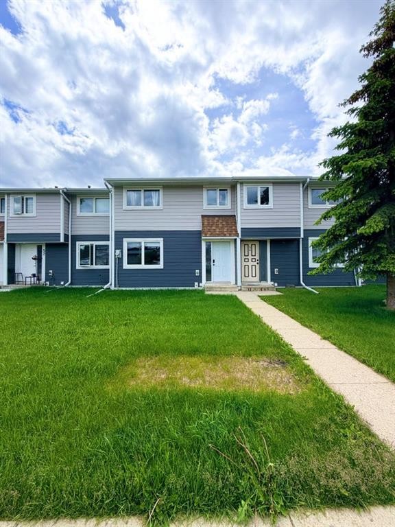 53 97 Avenue, Grande Cache, AB - Outdoor With Facade