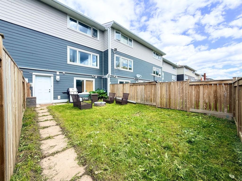 53 97 Avenue, Grande Cache, AB - Outdoor