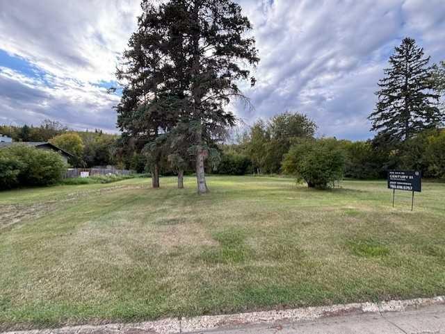 10702 90 Street, Peace River, AB