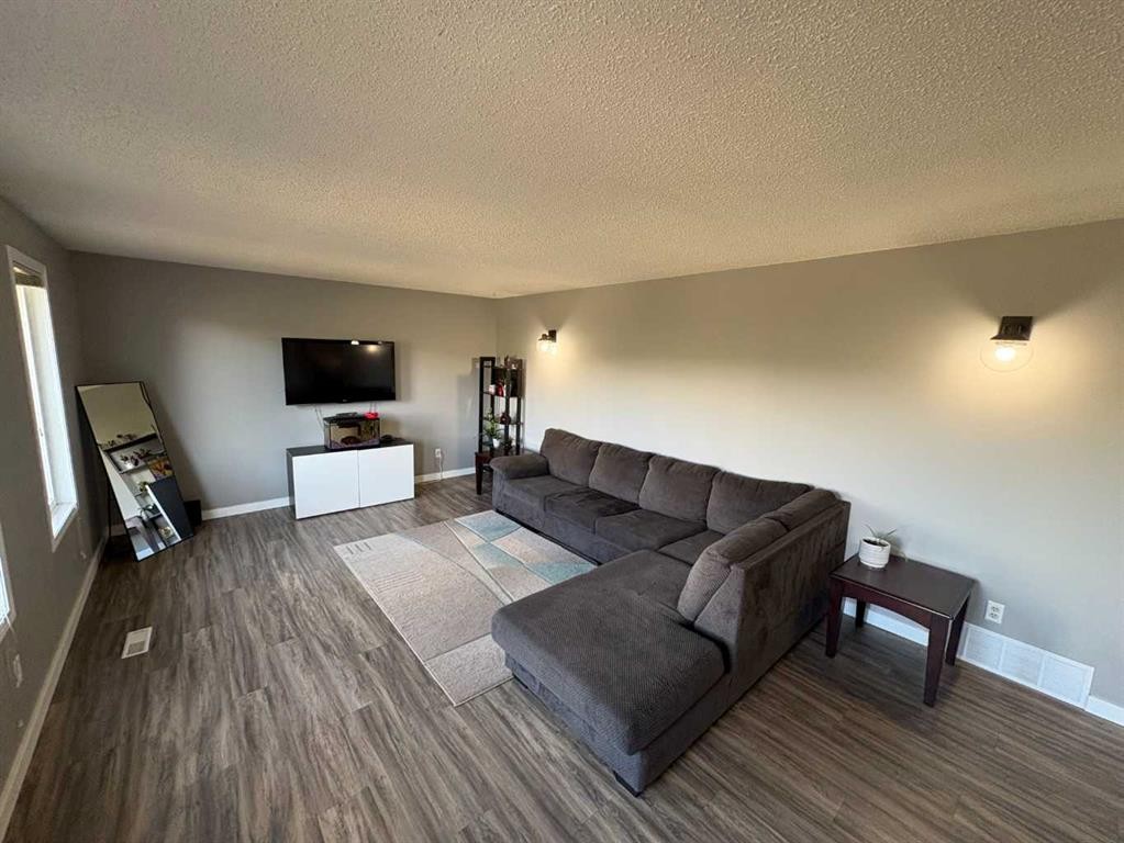 10709 89 Street, Peace River, AB