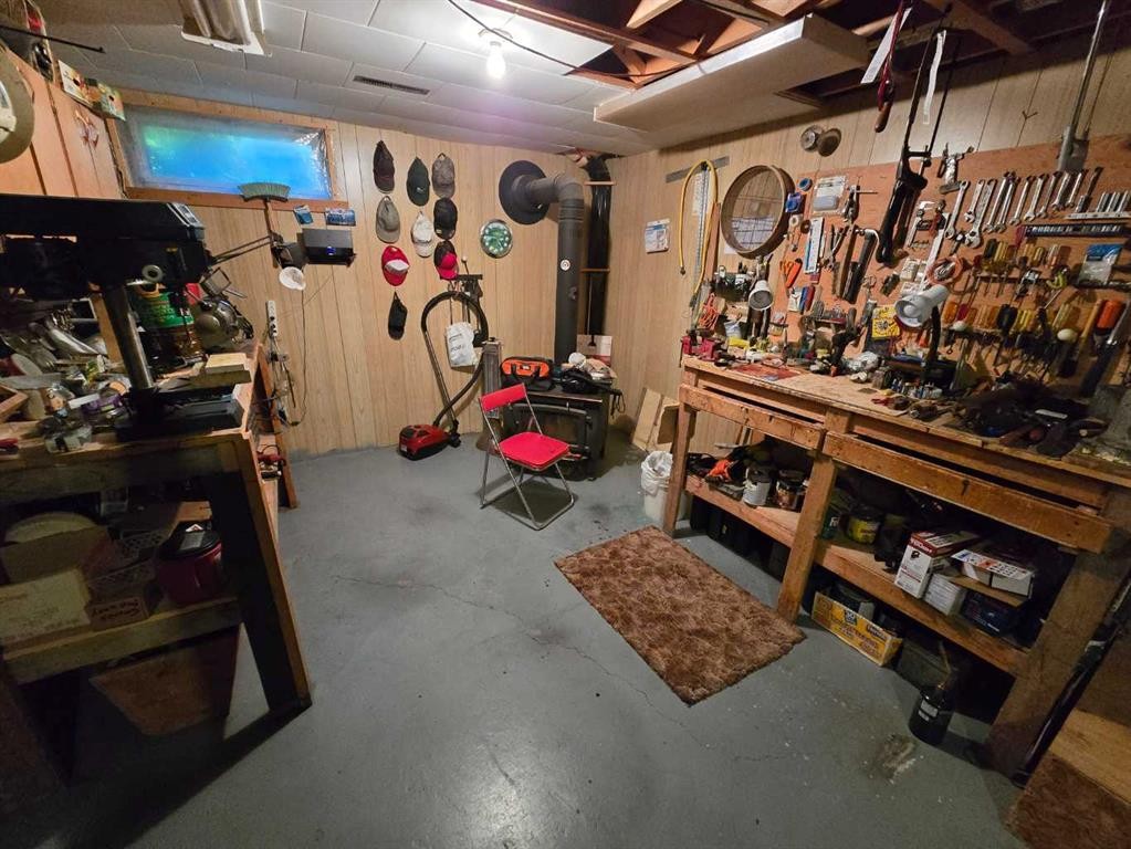 4610 52 Avenue, Grimshaw, AB - Indoor Photo Showing Basement