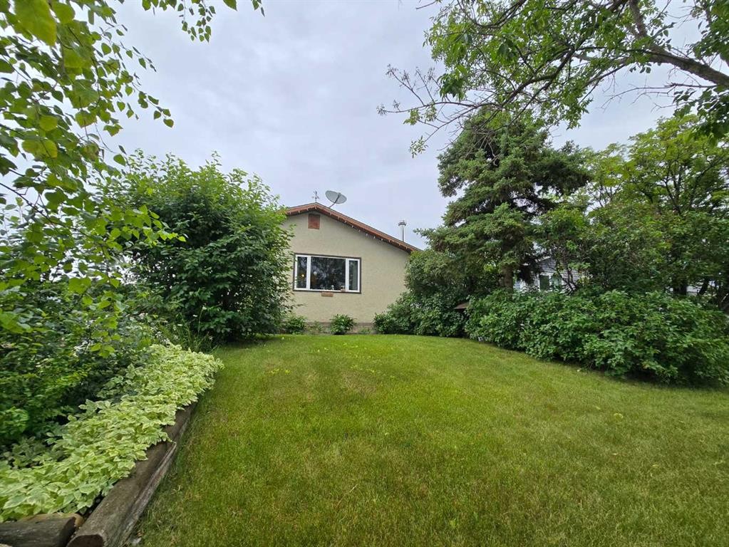 4610 52 Avenue, Grimshaw, AB - Outdoor