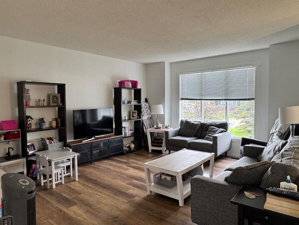 11604 106 Avenue, Fairview, AB - Indoor Photo Showing Living Room