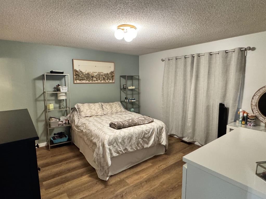 11604 106 Avenue, Fairview, AB - Indoor Photo Showing Bedroom