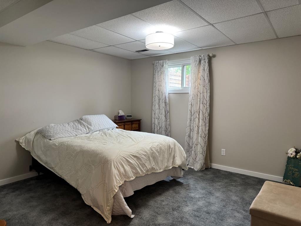 11604 106 Avenue, Fairview, AB - Indoor Photo Showing Bedroom