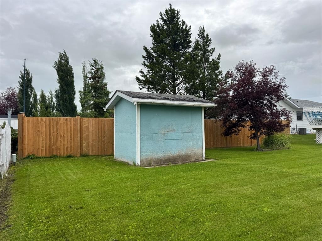 11604 106 Avenue, Fairview, AB - Outdoor