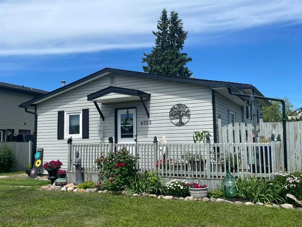 4702 48 Avenue, Grimshaw, AB - Outdoor