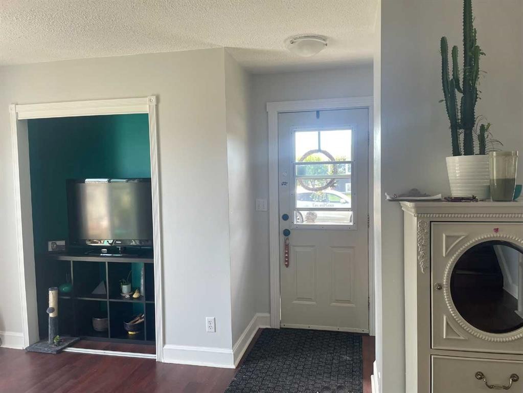 4702 48 Avenue, Grimshaw, AB - Indoor