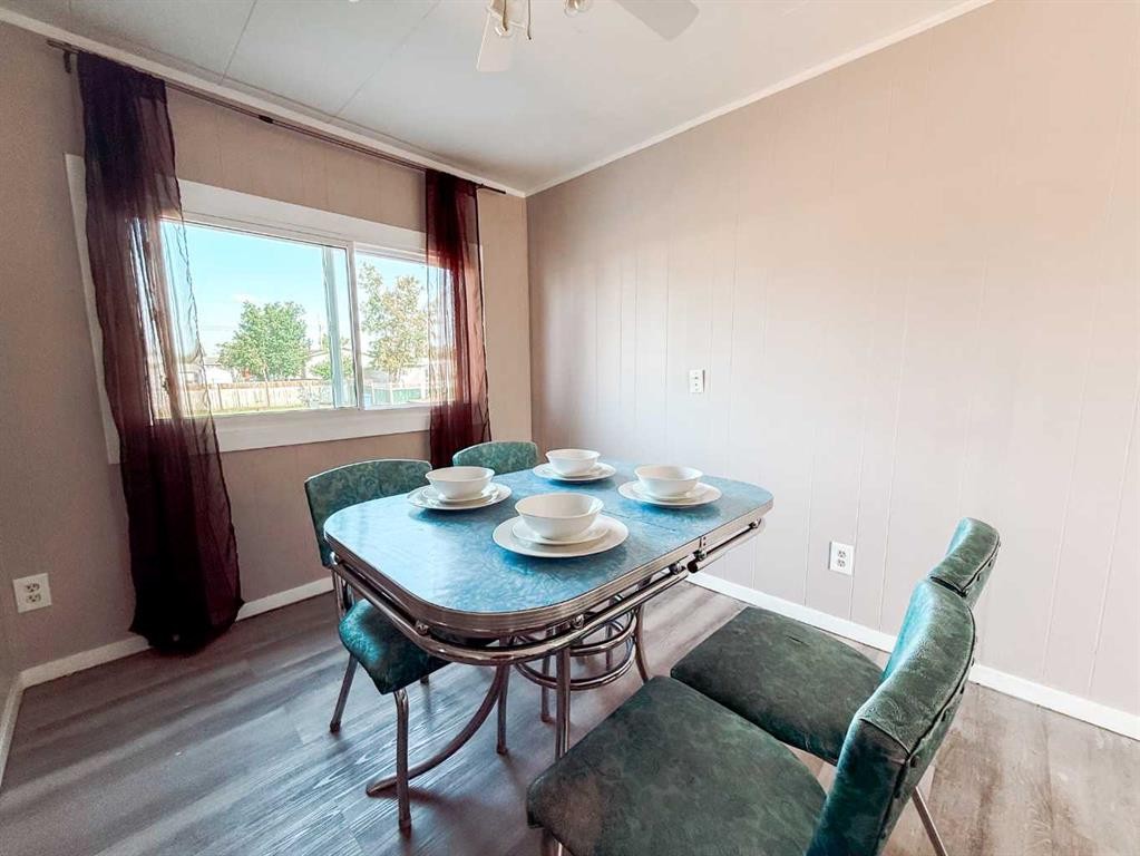 4540 48 Street, Rycroft, AB - Indoor Photo Showing Dining Room