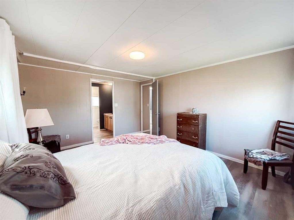 4540 48 Street, Rycroft, AB - Indoor Photo Showing Bedroom