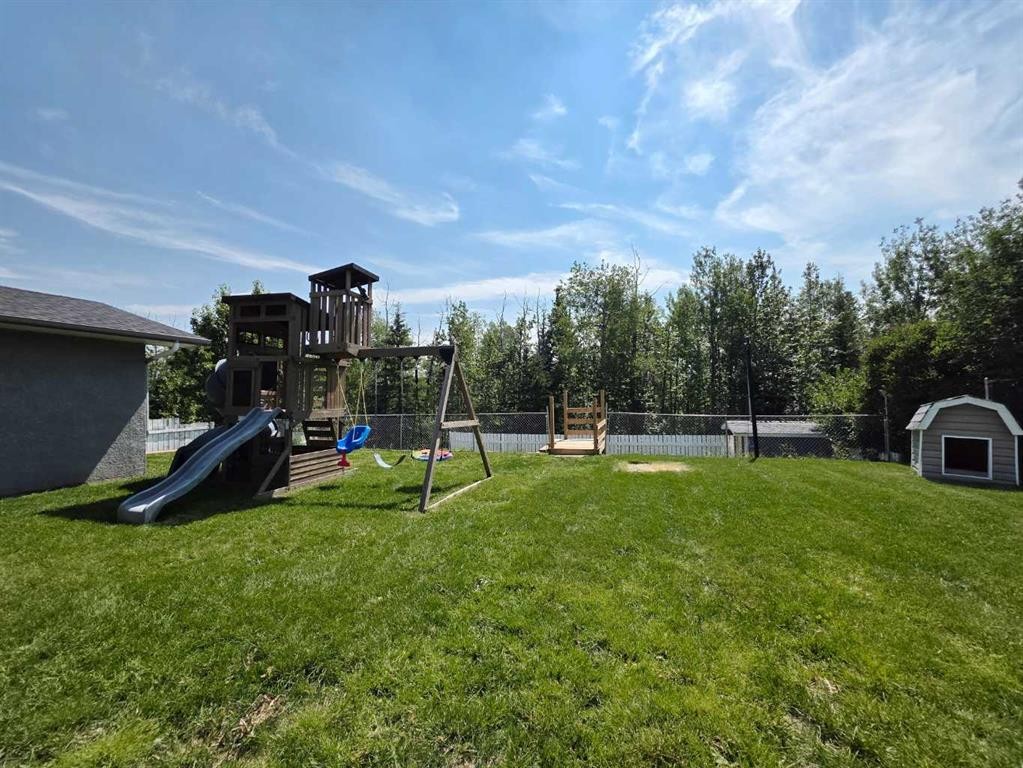 10237 97 Ave, Grande Cache, AB - Outdoor