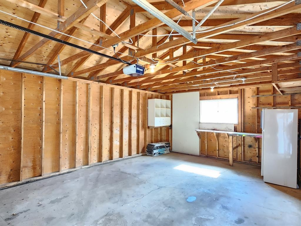 10237 97 Ave, Grande Cache, AB - Indoor Photo Showing Other Room
