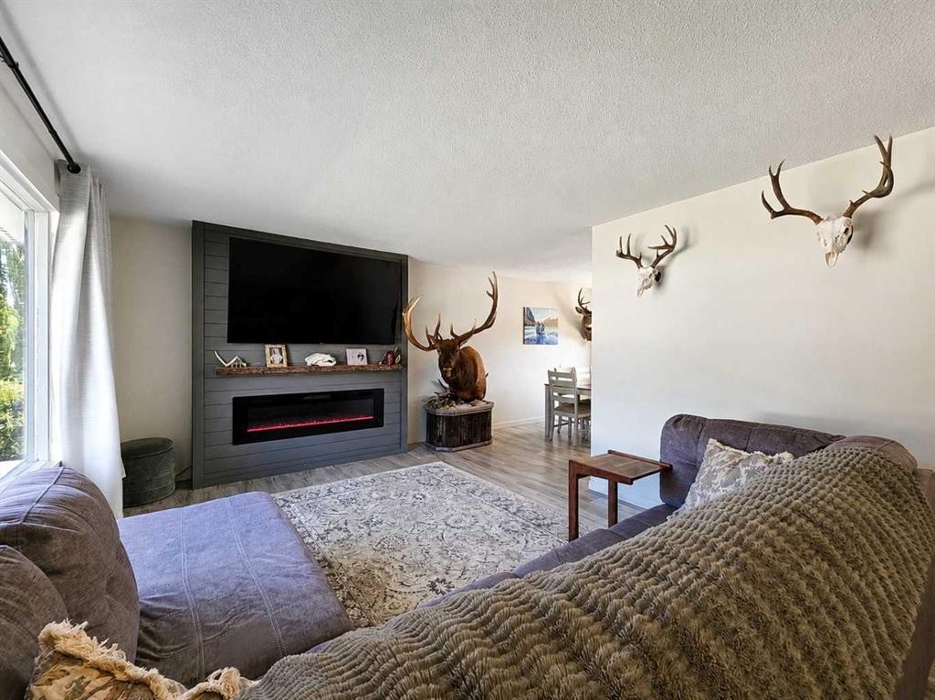 10237 97 Ave, Grande Cache, AB - Indoor