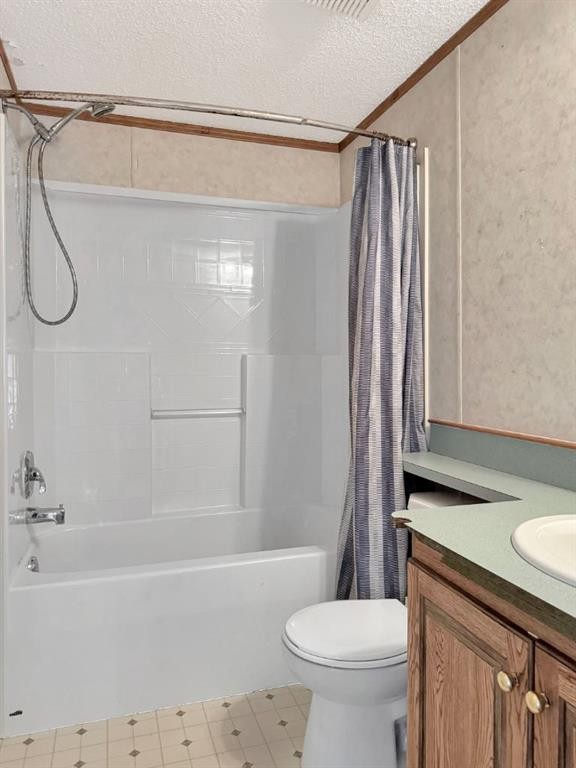 212 Mawdsley Crescent, Grande Cache, AB - Indoor Photo Showing Bathroom