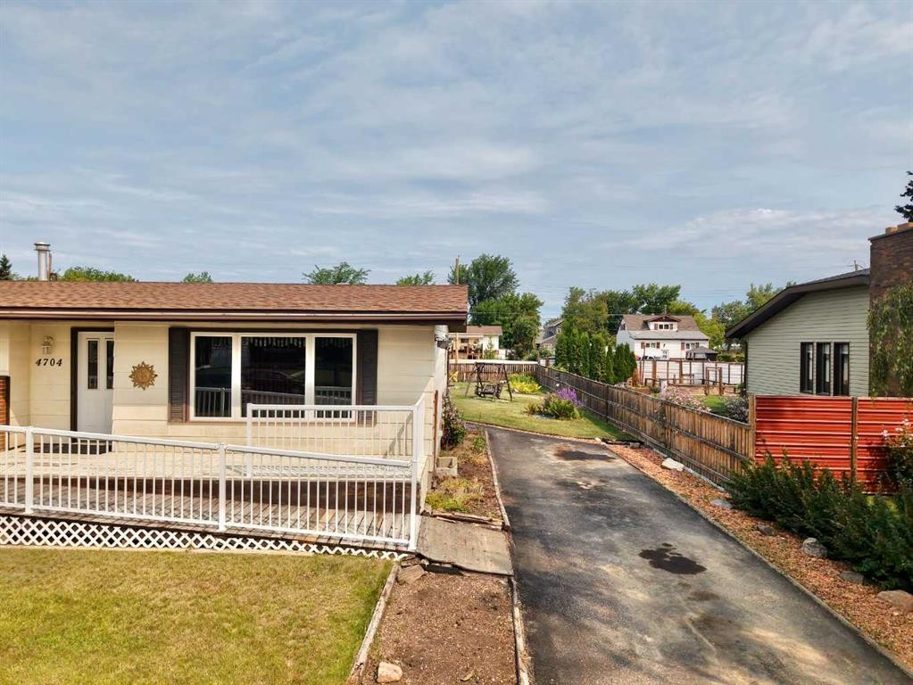 4704 48 Avenue, Grimshaw, AB - Outdoor