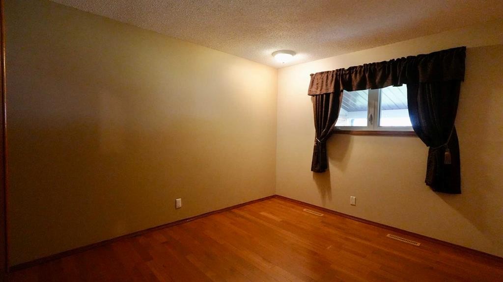 4704 48 Avenue, Grimshaw, AB - Indoor Photo Showing Other Room