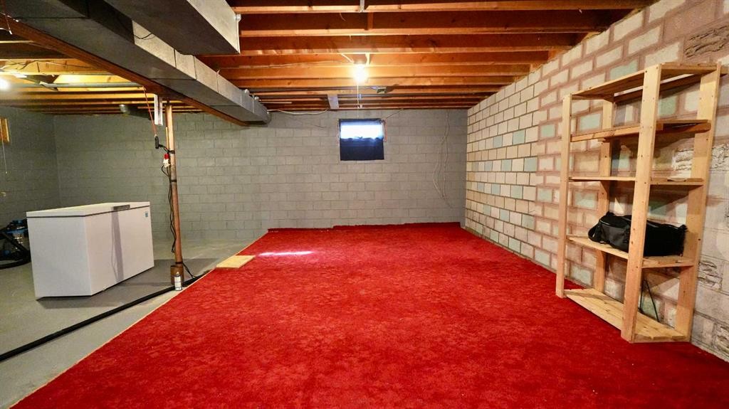 4704 48 Avenue, Grimshaw, AB - Indoor Photo Showing Basement