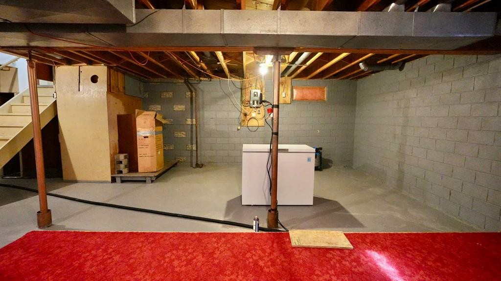 4704 48 Avenue, Grimshaw, AB - Indoor Photo Showing Basement