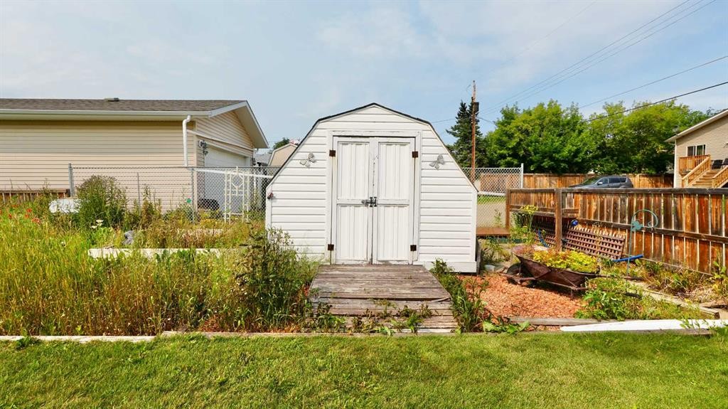 4704 48 Avenue, Grimshaw, AB - Outdoor