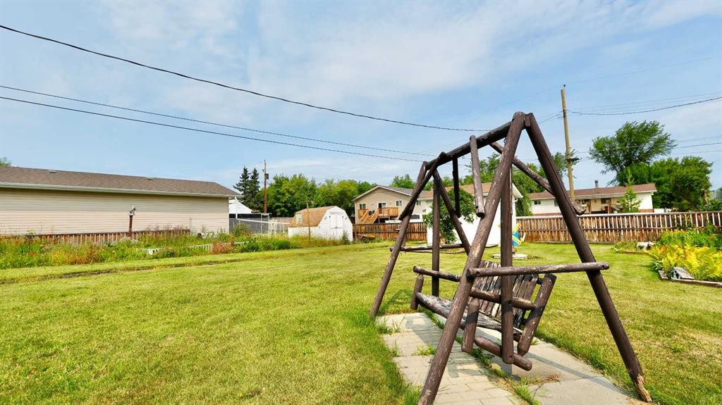 4704 48 Avenue, Grimshaw, AB - Outdoor