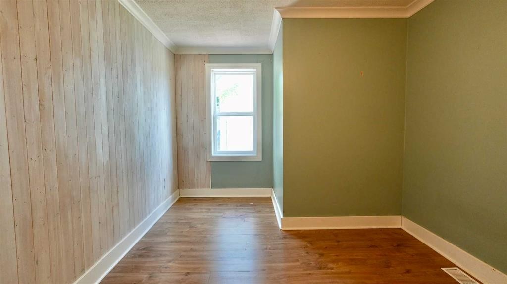10111 106 Avenue, Peace River, AB - Indoor Photo Showing Other Room