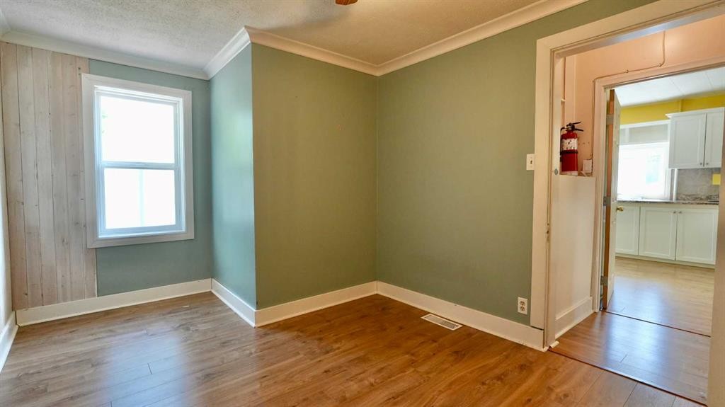 10111 106 Avenue, Peace River, AB - Indoor Photo Showing Other Room