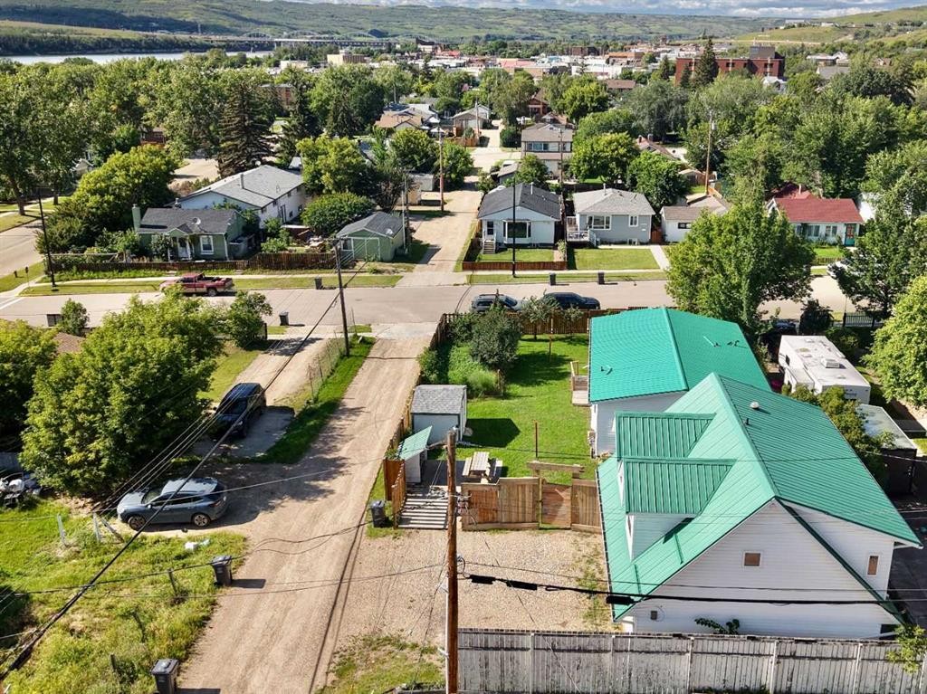 10111 106 Avenue, Peace River, AB - Outdoor With View