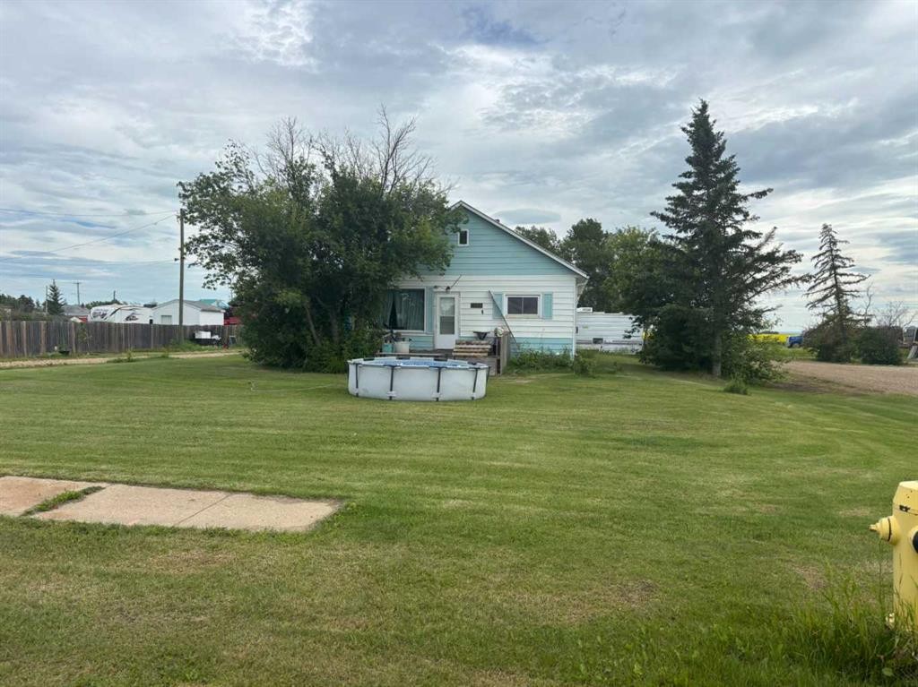 5031 48 Avenue, Girouxville, AB - Outdoor