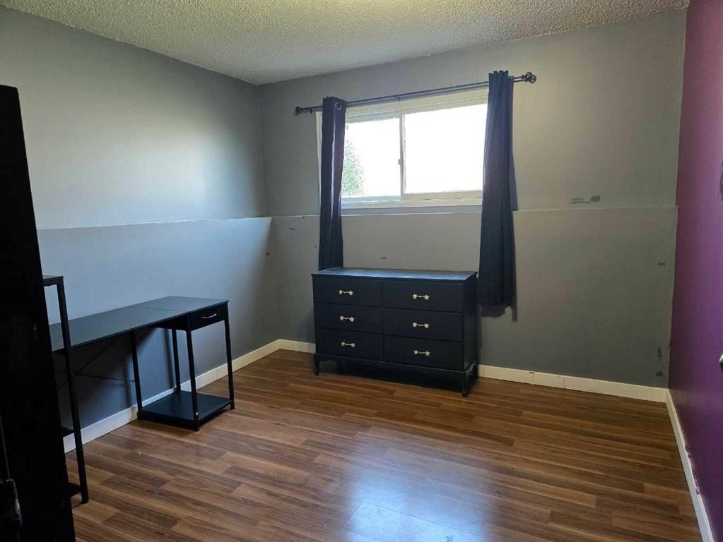 21 Pan Am Street, Swan Hills, AB - Indoor
