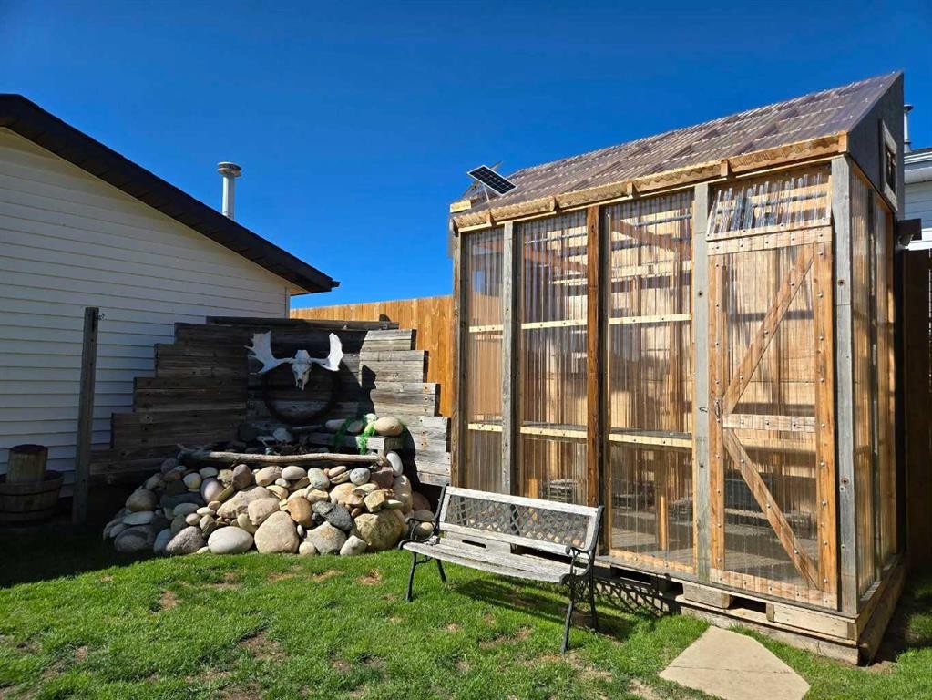 21 Pan Am Street, Swan Hills, AB - Outdoor