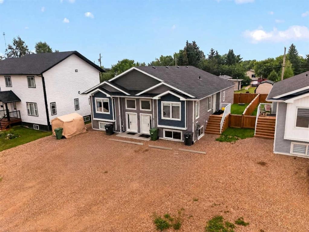 1, 2-10225 105 Ave, La Crete, AB - Outdoor