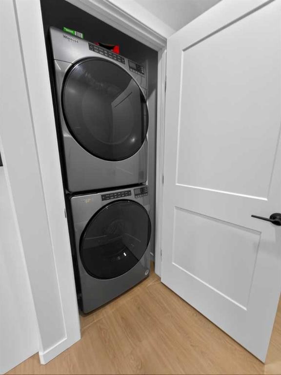 1, 2-10225 105 Ave, La Crete, AB - Indoor Photo Showing Laundry Room