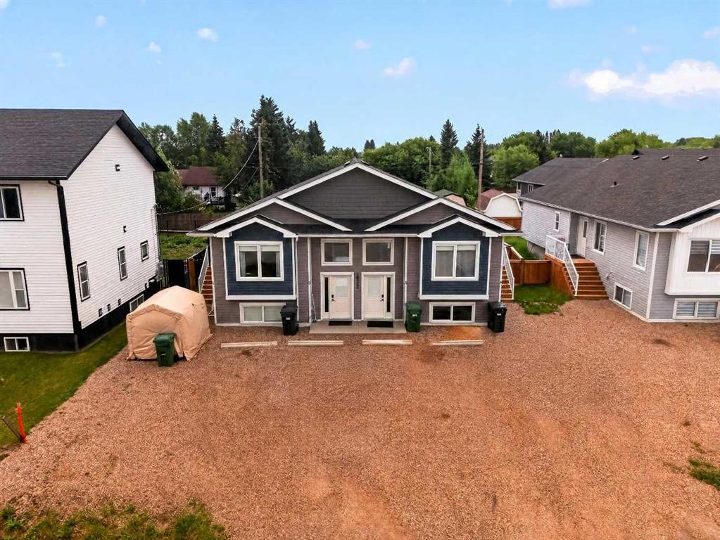 1, 2-10225 105 Ave, La Crete, AB - Outdoor
