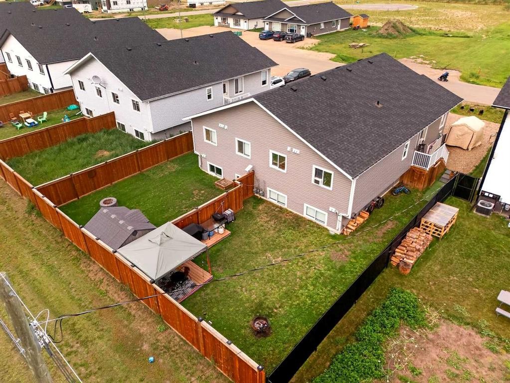 1, 2-10225 105 Ave, La Crete, AB - Outdoor