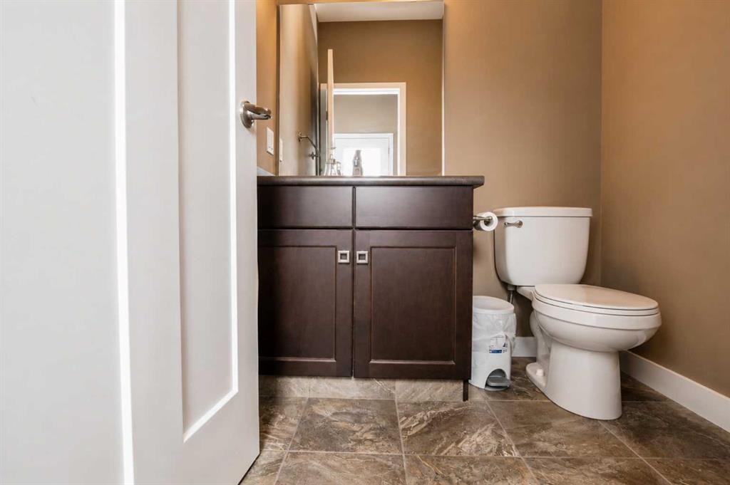 9501 88A Street, Grande Prairie, AB - Indoor Photo Showing Bathroom
