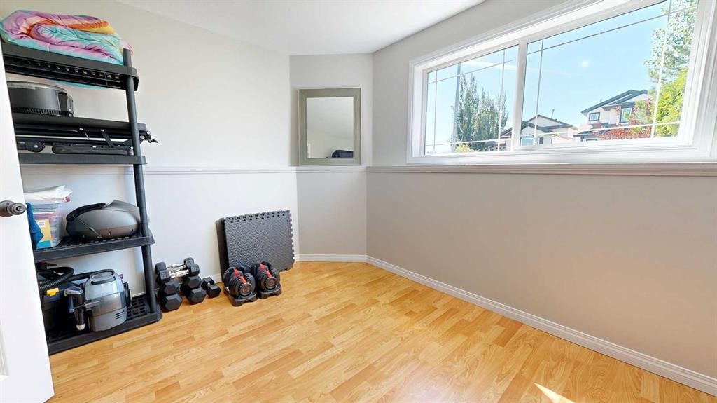 9305 91 Street, Grande Prairie, AB - Indoor Photo Showing Other Room